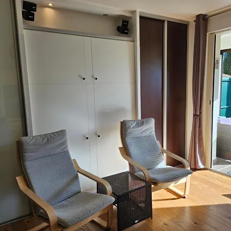 Manon A2 Proximite Avec Terrasse Et Parking Apartmán *