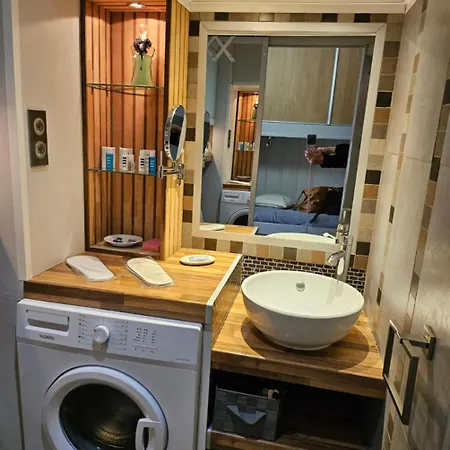 Manon A2 Proximite Avec Terrasse Et Parking Apartmán *