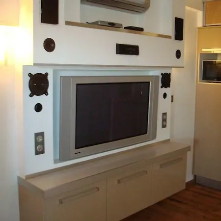 Appartement Manon A2 Proximité Avec Terrasse Et Parking *